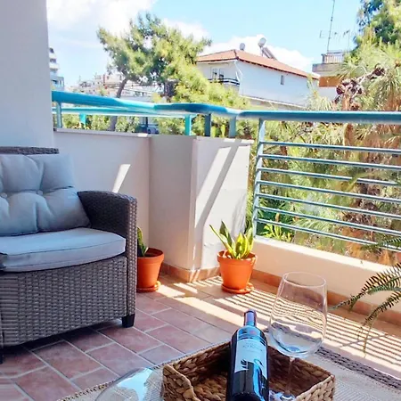 Апартаменты Calm & Comfortable At Kalamaria, Walk To The Sea Салоники