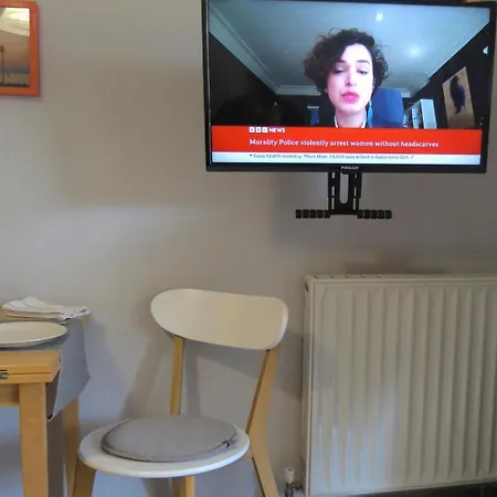 Apartmán Calm & Comfortable At Kalamaria, Walk To The Sea