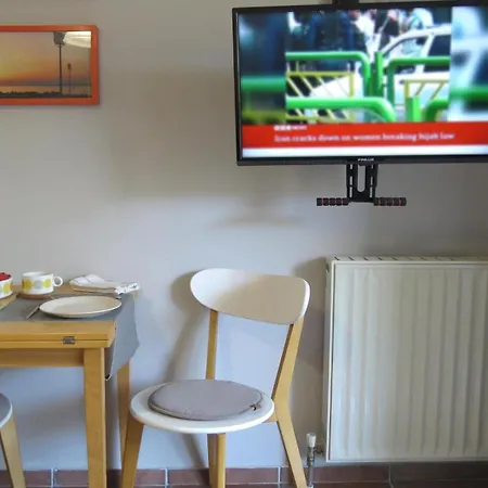 Calm & Comfortable Studio - Apartment At Central Kalamaria Selanik