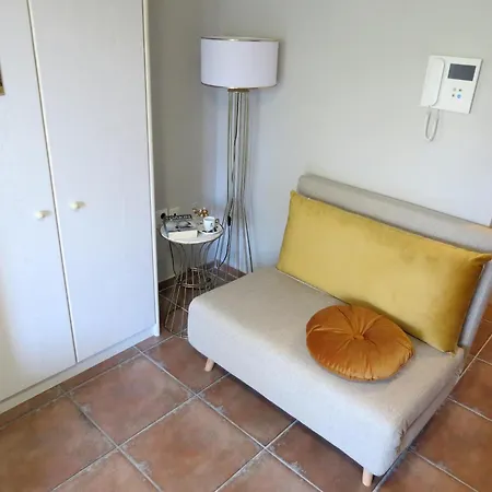 Calm & Comfortable At Kalamaria, Walk To The Sea Апартаменты Салоники