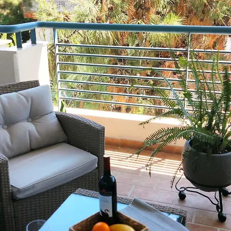 Calm & Comfortable Studio - Apartment At Central Kalamaria Daire Selanik