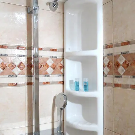 Calm & Comfortable Studio - Apartment At Central Kalamaria *