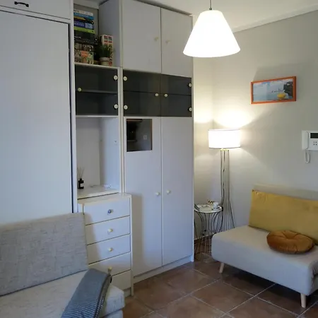 Calm & Comfortable Studio - Apartment At Central Kalamaria Thessaloniki
