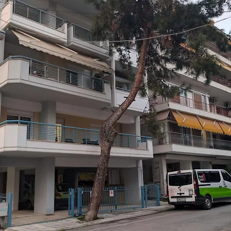 Calm & Comfortable - At Kalamaria Appartement Thessalonique