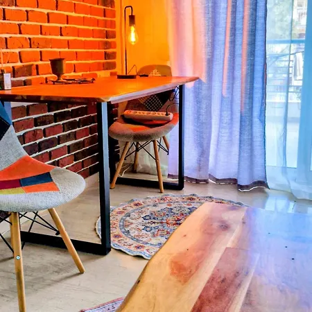 Calm & Comfortable - At Kalamaria Appartement *