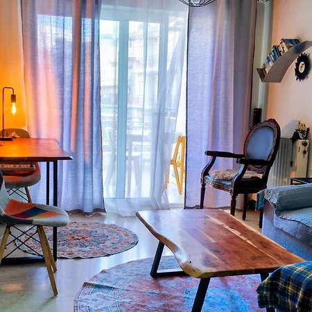 Daire Calm & Comfortable - At Kalamaria *