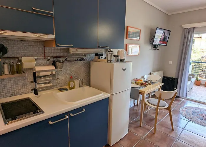 Apartment Calm & Comfortable - At Kalamaria Thessaloniki
