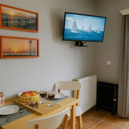 Lägenhet Calm & Comfortable Studio - Apartment At Central Kalamaria *